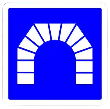 إعلان على مدخل النفق